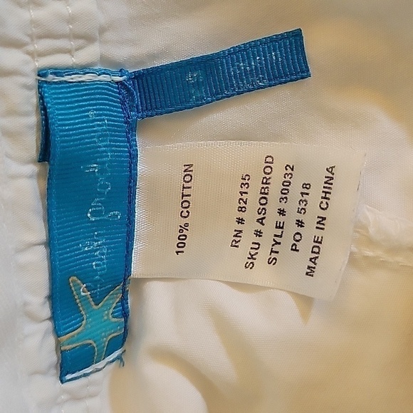 FRESH PRODUCE white 100% cotton scort.  Side pockets.  Size is XS. - Picture 6 of 6